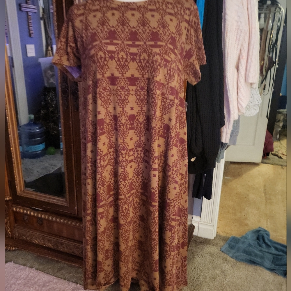 Lularoe carley dress Size Large L Dark Burgundy Brown Design NWT